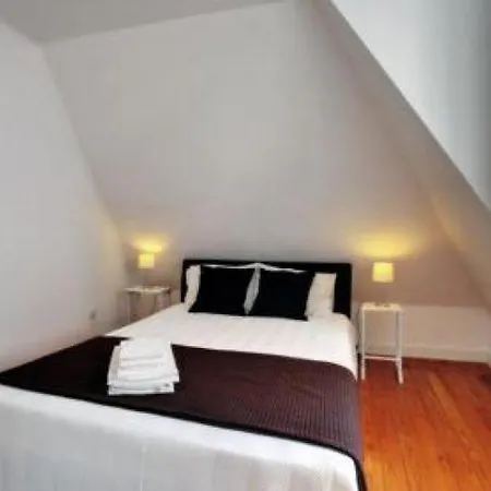 Apartman Für 11 Personen Und 1 Kind In Lissabon, De Costa De